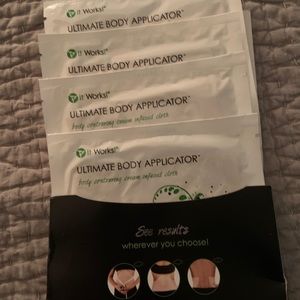 It Works body applicators. Set of 4. Never opened or used. In box.